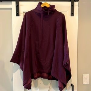 Ugg poncho in plum purple color. Size XS/S. Super cozy for fall!